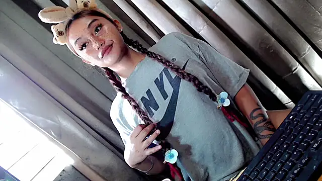 Jessicasfantasy online show from 04/04/26, 02:21