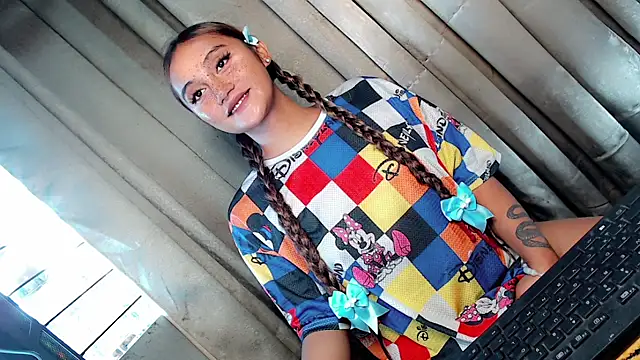 Jessicasfantasy online show from 04/15/26, 07:48