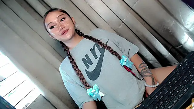 Jessicasfantasy online show from 04/22/26, 11:39