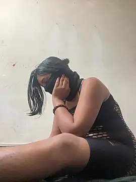 Snapshot of Surbhibaby chatting on 04/06/26, 06:47 Surbhibaby online show from 04/06/26, 06:47