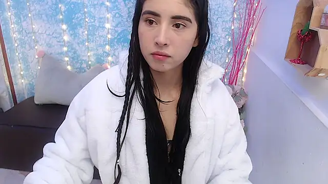 Snapshot of Melodi_velasquez chatting on 03/19/26, 04:16 Melodi velasquez online show from 03/19/26, 04:16