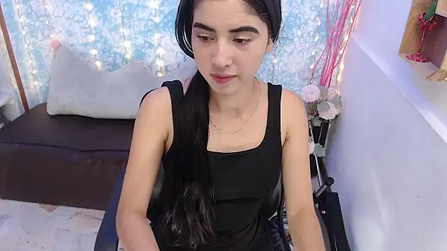 Snapshot of Melodi_velasquez chatting on 03/28/26, 04:45 Melodi velasquez online show from 03/28/26, 04:45