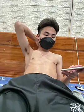 Hoanganhdayroii online show from 04/06/26, 03:13