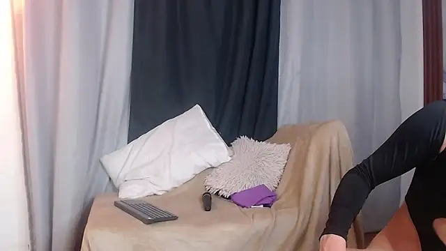Astrid Porno online show from 05/28/26, 08:39