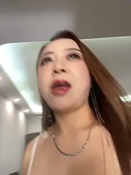 Snapshot of LuckyGirl-11 chatting on 03/24/26, 07:35 LuckyGirl-11 online show from 03/24/26, 07:35