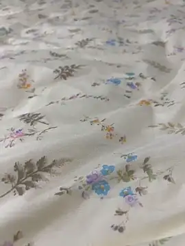 Snapshot of LuckyGirl-11 chatting on 04/14/26, 01:17 LuckyGirl-11 online show from 04/14/26, 01:17