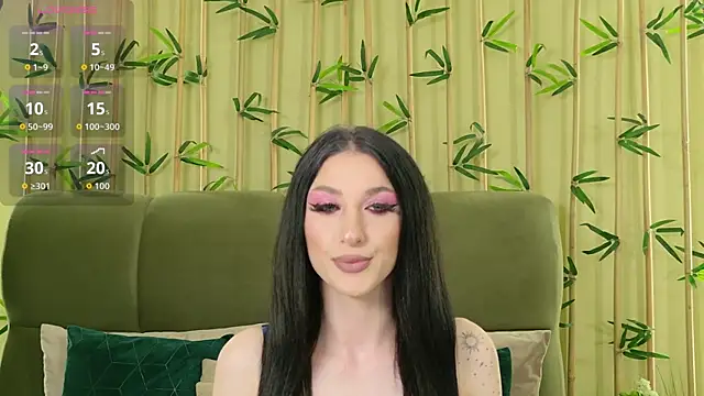 Snapshot of EllieJules chatting on 04/09/26, 04:01 EllieJules online show from 04/09/26, 04:01