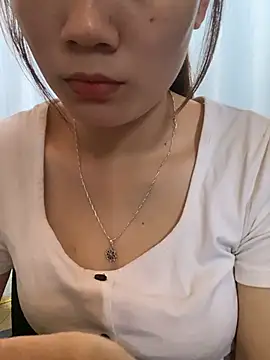 -Eidieea- online show from 04/19/26, 04:45