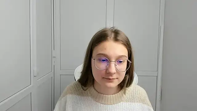 Mia kristal online show from 03/21/26, 08:30