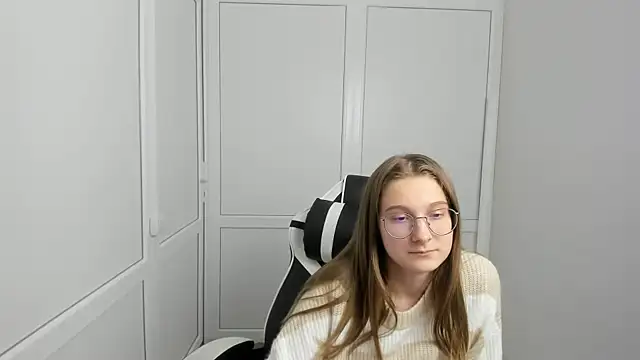 Mia kristal online show from 03/27/26, 01:55