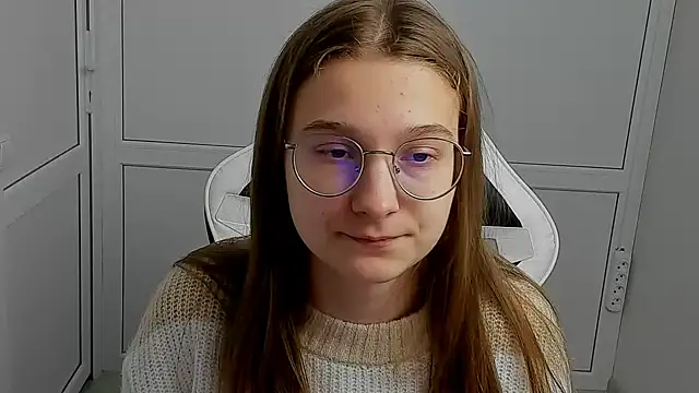 Mia kristal online show from 04/01/26, 07:31