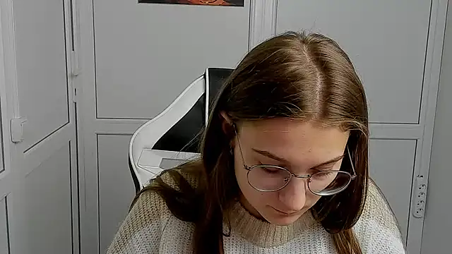 Mia kristal online show from 04/05/26, 07:05