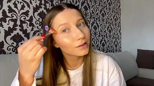 Snapshot of AdaGossett chatting on 04/14/26, 12:11 AdaGossett online show from 04/14/26, 12:11