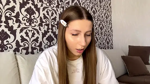 Snapshot of AdaGossett chatting on 04/16/26, 02:07 AdaGossett online show from 04/16/26, 02:07