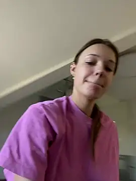 SophiaWestend online show from 04/08/26, 08:47