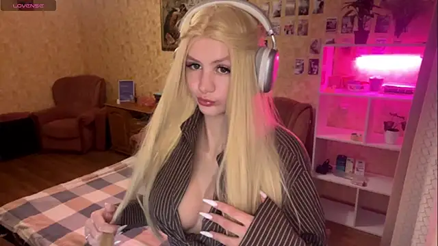 HelenaBargo online show from 04/12/26, 04:06