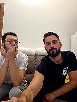 AmicisegretiITA online show from 03/25/26, 09:21