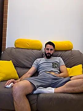 AmicisegretiITA online show from 04/07/26, 06:30