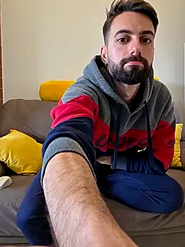 AmicisegretiITA online show from 04/14/26, 09:26