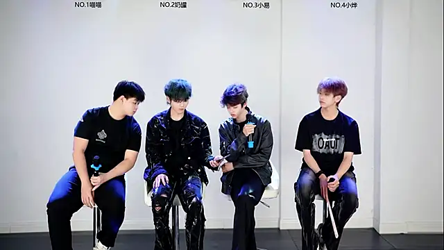 handsomeboy-002 online show from 03/18/26, 11:46