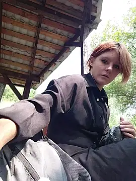 Snapshot of NinaParri chatting on 07/20/26, 04:49 NinaParri online show from 07/20/26, 04:49