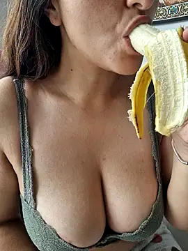 rafaella stefano online show from 03/25/26, 09:54