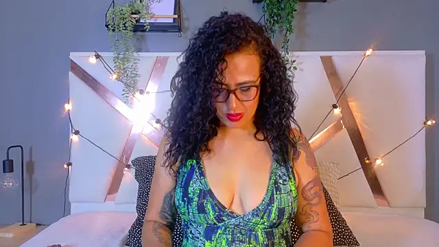 KatyraTaylor   online show from 03/23/26, 07:29