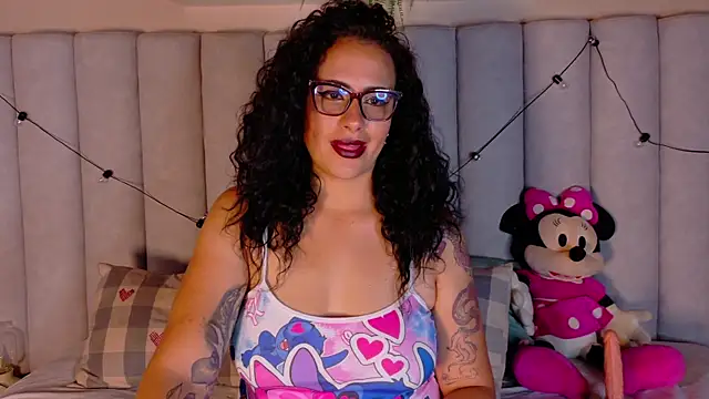 KatyraTaylor   online show from 04/10/26, 07:51