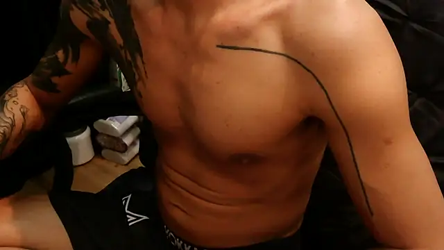 Snapshot of ahpak17 chatting on 03/19/26, 02:32 ahpak17 online show from 03/19/26, 02:32