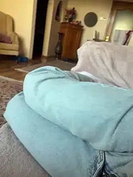 Emirr10 online show from 03/26/26, 02:55