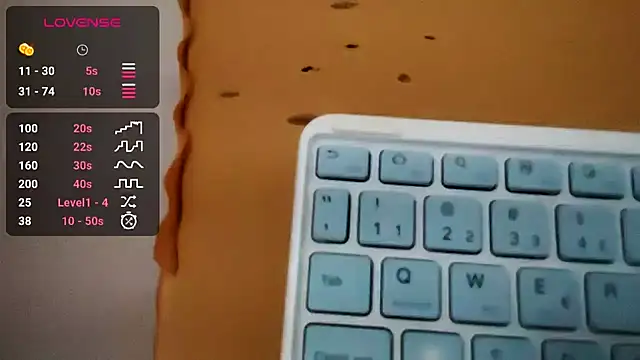 Queen Laila online show from 07/01/26, 11:48
