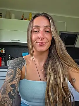 NicoleKaiser online show from 06/01/26, 10:39