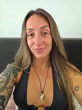 NicoleKaiser online show from 07/17/26, 08:21