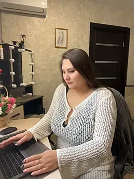 AgathaMyers online show from 04/07/26, 10:15