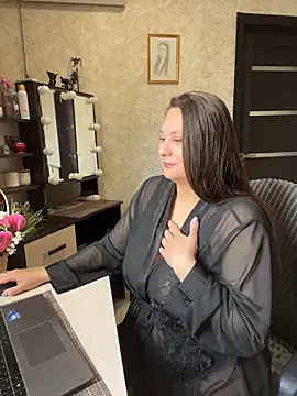 AgathaMyers online show from 04/11/26, 07:02