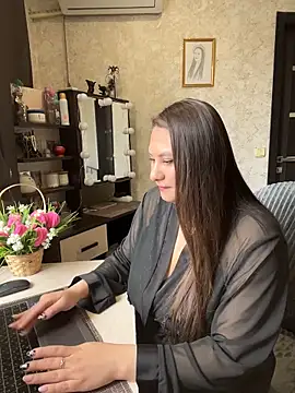 AgathaMyers online show from 04/11/26, 07:56