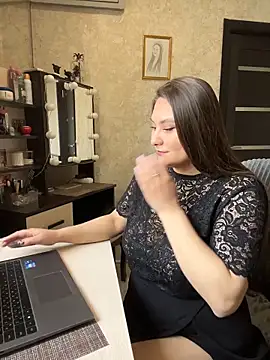 AgathaMyers online show from 04/15/26, 07:59