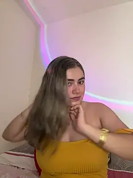 Snapshot of Mia_seduccion chatting on 03/19/26, 06:56 Mia seduccion online show from 03/19/26, 06:56