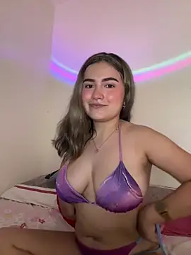 Snapshot of Mia_seduccion chatting on 03/20/26, 07:08 Mia seduccion online show from 03/20/26, 07:08