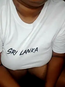 Snapshot of Rishwana69 chatting on 03/18/26, 03:15 Rishwana69 online show from 03/18/26, 03:15