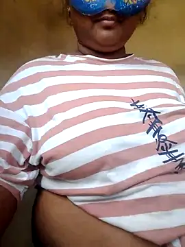 Snapshot of Rishwana69 chatting on 03/23/26, 04:49 Rishwana69 online show from 03/23/26, 04:49