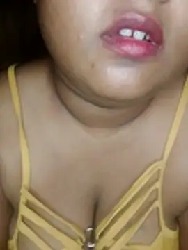 Snapshot of Rishwana69 chatting on 03/26/26, 03:50 Rishwana69 online show from 03/26/26, 03:50