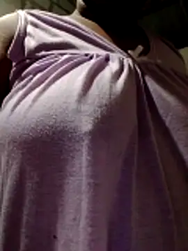 Snapshot of Rishwana69 chatting on 03/31/26, 10:32 Rishwana69 online show from 03/31/26, 10:32