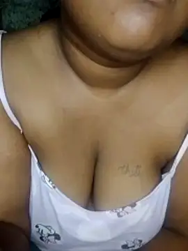 Snapshot of Rishwana69 chatting on 04/01/26, 11:35 Rishwana69 online show from 04/01/26, 11:35