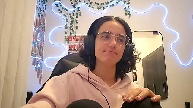 SanjuanaEytchison online show from 04/16/26, 10:05