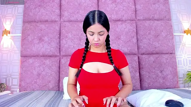 Snapshot of ZoeCooper1 chatting on 04/16/26, 03:24 ZoeCooper1 online show from 04/16/26, 03:24