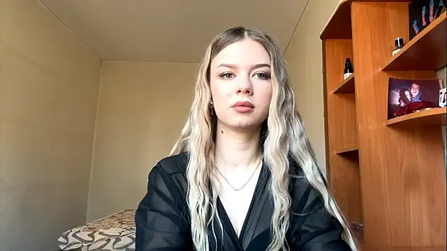 DeettaTolly online show from 03/29/26, 05:18