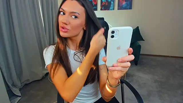 Snapshot of SookBurdin chatting on 03/18/26, 08:28 SookBurdin online show from 03/18/26, 08:28