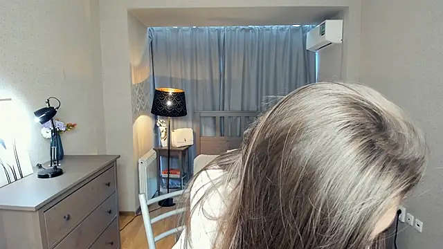 Snapshot of SookBurdin chatting on 04/13/26, 12:43 SookBurdin online show from 04/13/26, 12:43