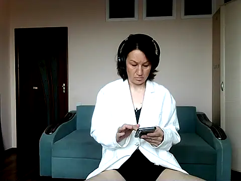 Snapshot of PrivateVelvetXX chatting on 03/24/26, 04:06 PrivateVelvetXX online show from 03/24/26, 04:06